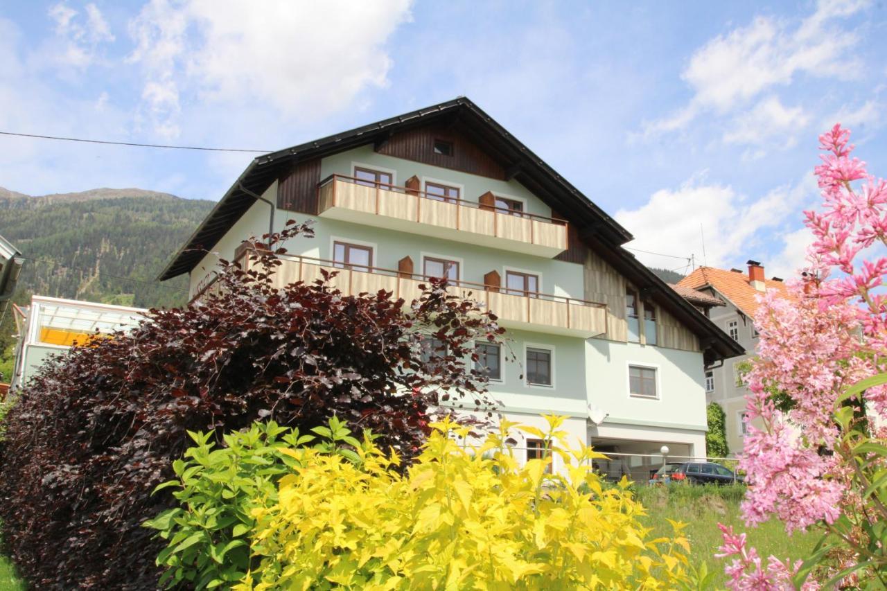 Restaurant - Cafe - Pension Hassler Berg im Drautal Εξωτερικό φωτογραφία