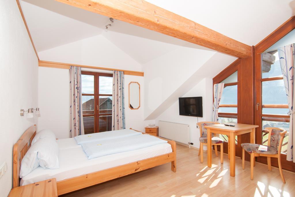 Restaurant - Cafe - Pension Hassler Berg im Drautal Εξωτερικό φωτογραφία